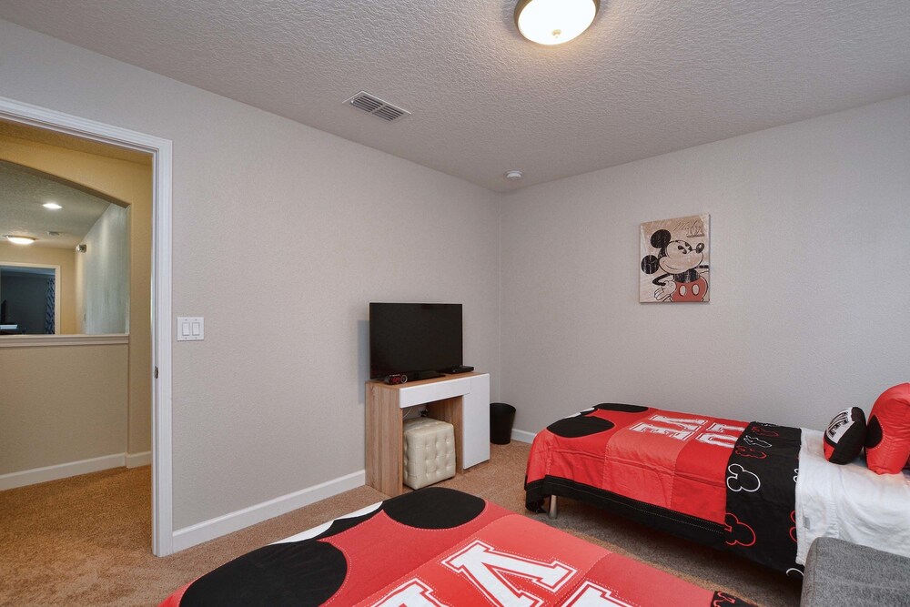 Ohana at Paradise Palms: Resort Townhome W Pool 5 Bedroom Townhouse - photo 53