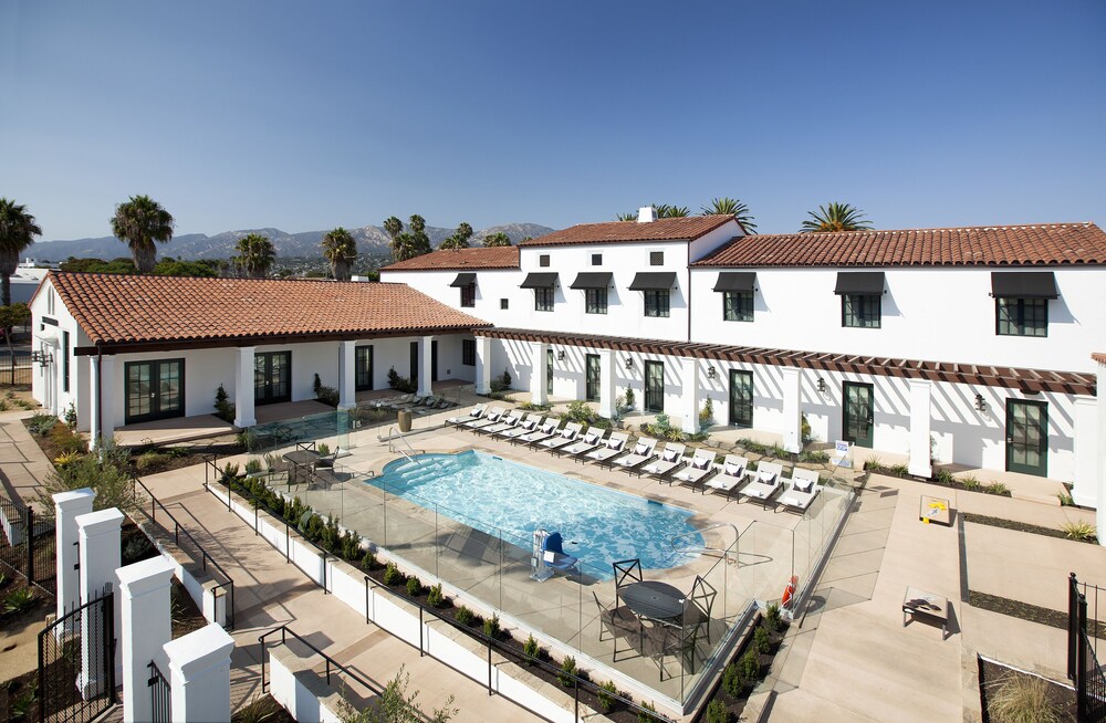 Moxy Santa Barbara - photo 2