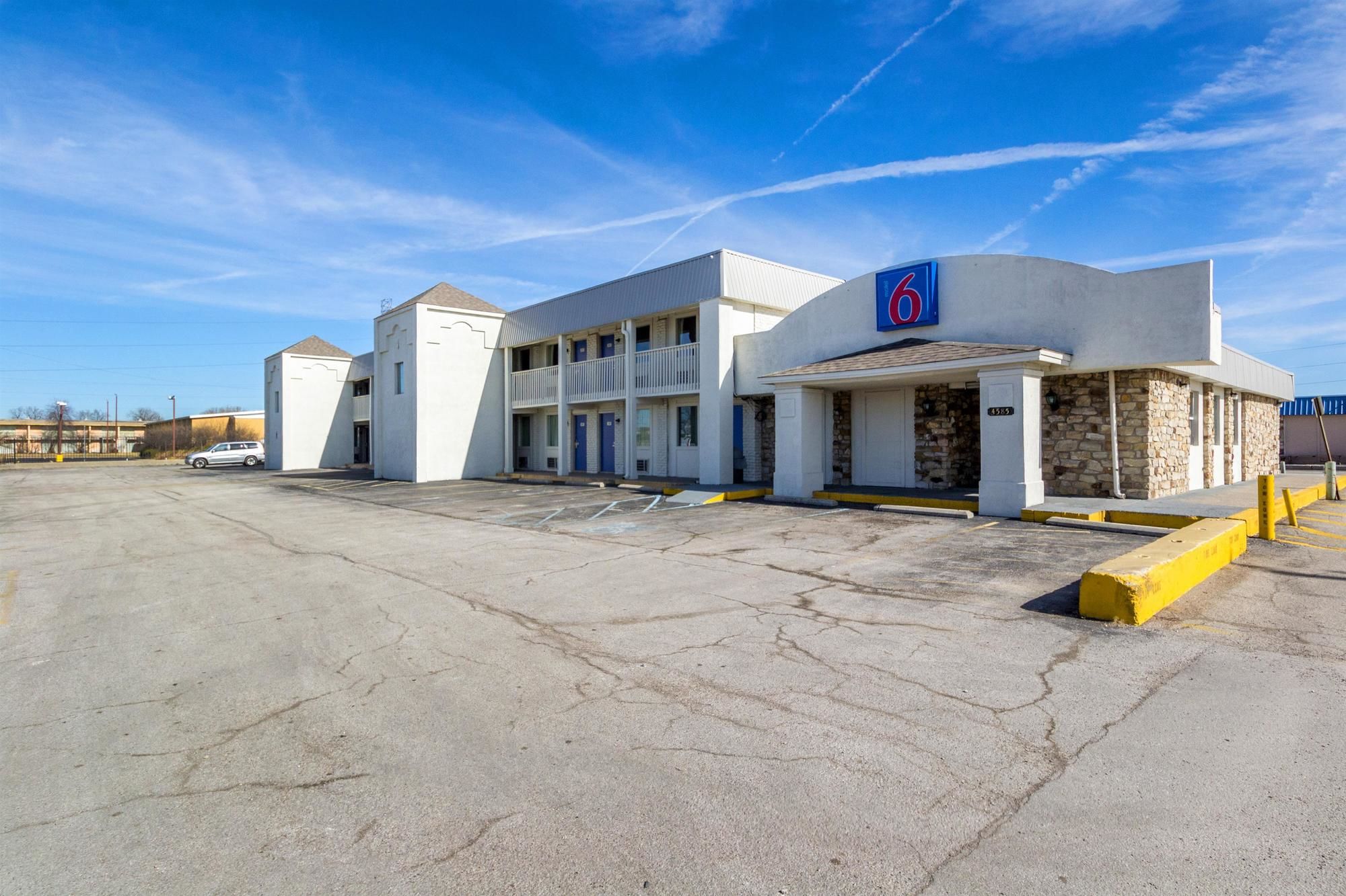 Motel 6 Indianapolis IN South - photo 36