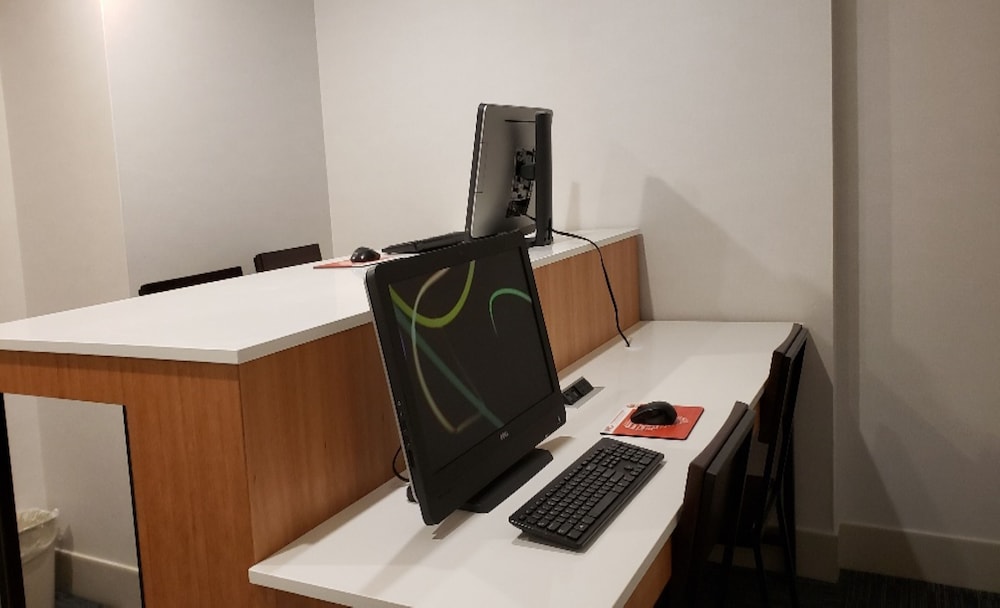 Holiday Inn Express Hotel & Stes Mt. Arlington Rockaway Area by IHG - photo 35