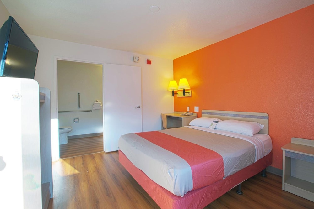 North Charleston Lodge - photo 5