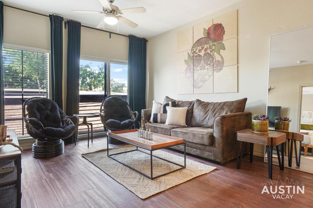 Comfortable Accommodations for 8 in North Austin - last minute hotel in Austin