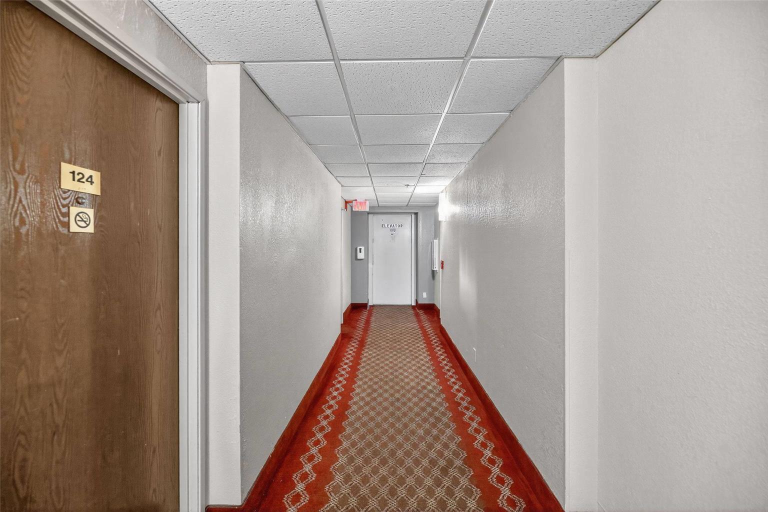 Econo Lodge Princeton - photo 41
