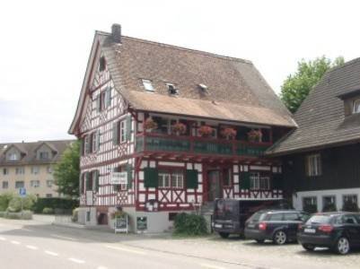 Hotel Restaurant Pizzeria Rotes Haus — Munsterlingen