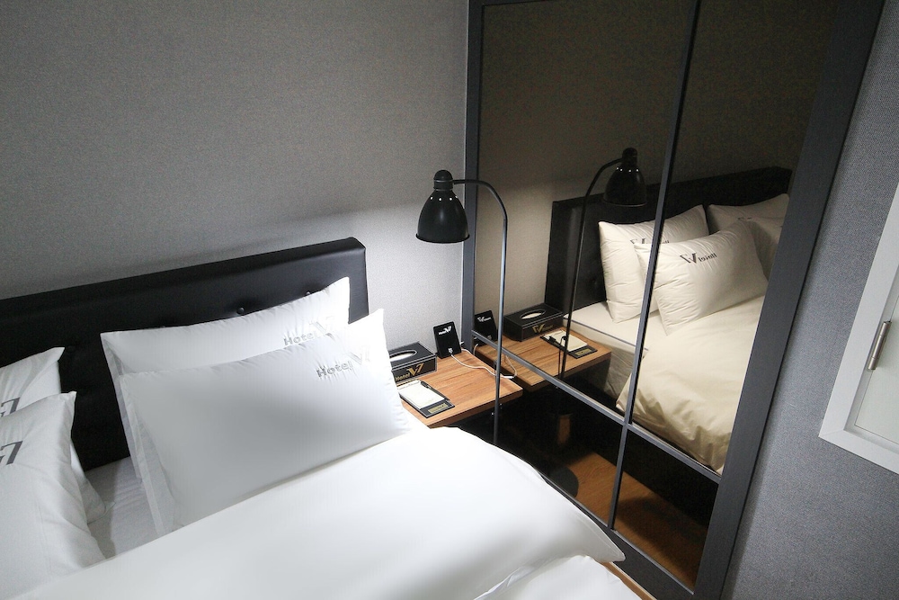 Suncheon Hotel V7 in Suncheon, South Korea