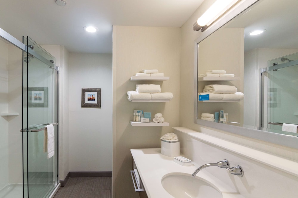Hampton Inn Oklahoma City Northeast - photo 23