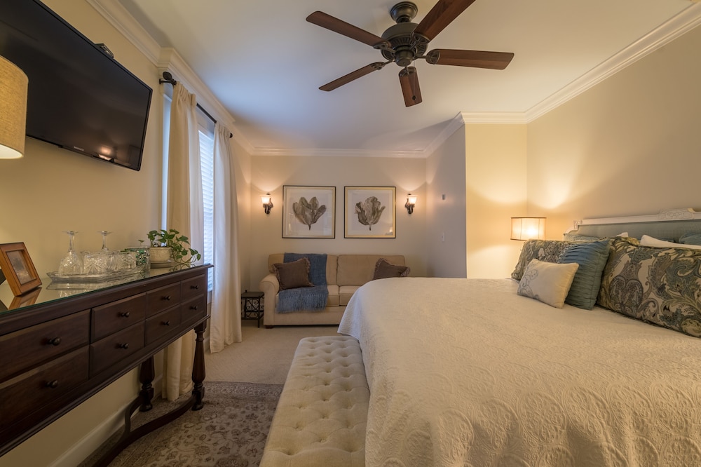 The Kenwood Inn - photo 13