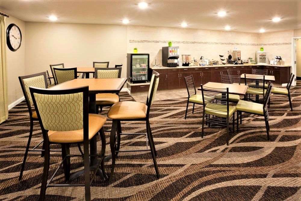 AmeriVu Inn and Suites Chisago City - photo 7