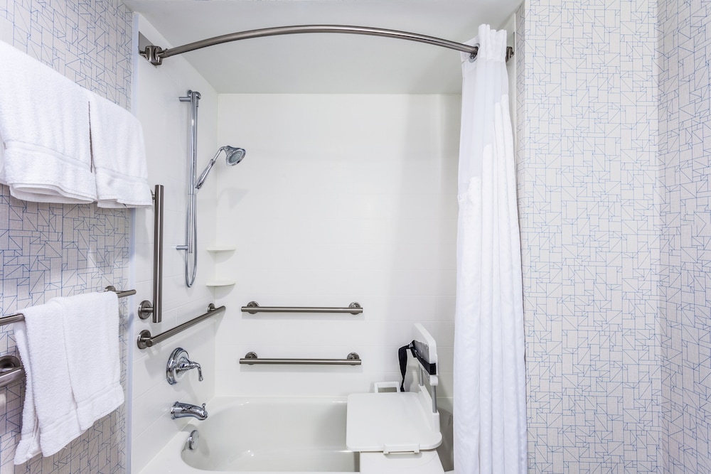 Holiday Inn Express Hauppauge Long Island - photo 19