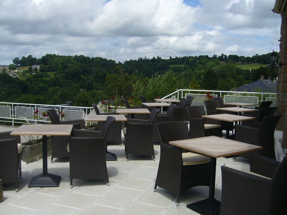 Hotel de la Poste - carbon neutral hotel in Mortain