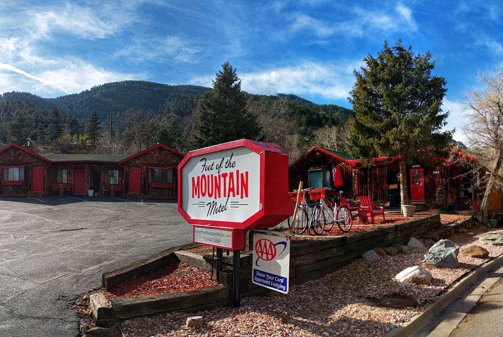Foot of the Mountain Motel - photo 51