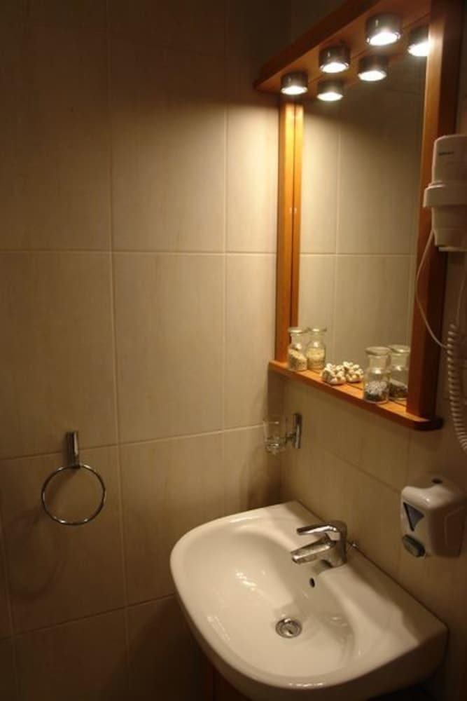 Birdland Villapark — 4-Star Luxury Hotel in Buk, Hungary