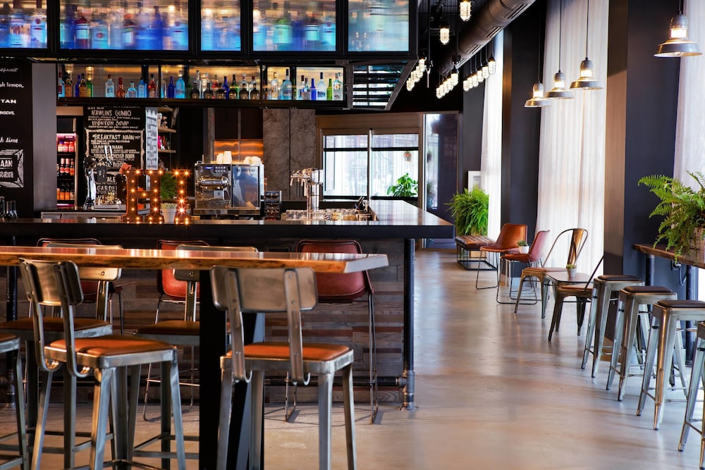 Moxy New Orleans Downtown French Quarter - photo 43