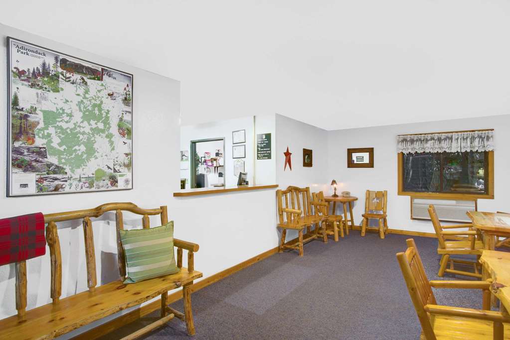 Super 8 by Wyndham Lake George Warrensburg Area - photo 3