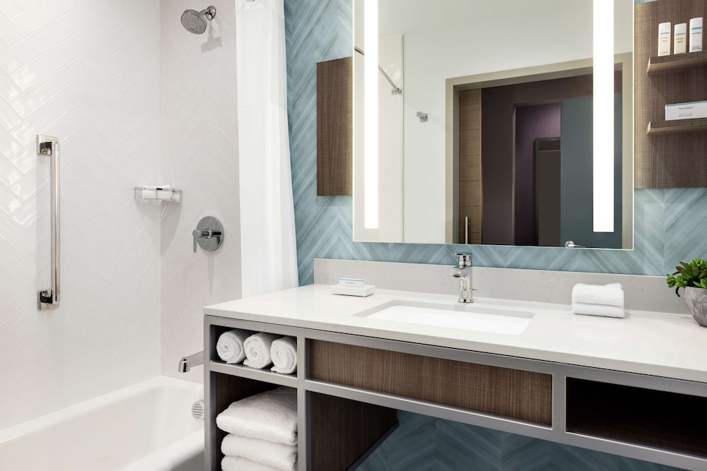 Hilton Garden Inn Austin North Near the Domain - photo 20