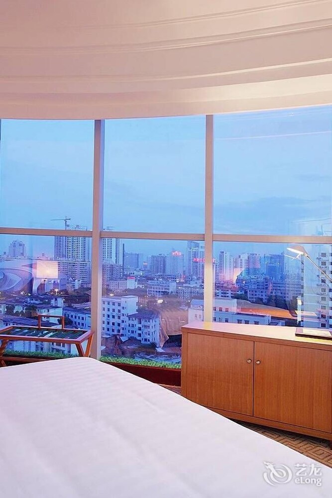 Yeste International Hotel Nanning Chaoyang square district government — 4-Star Luxury Hotel in Nanning, People's Republic of China