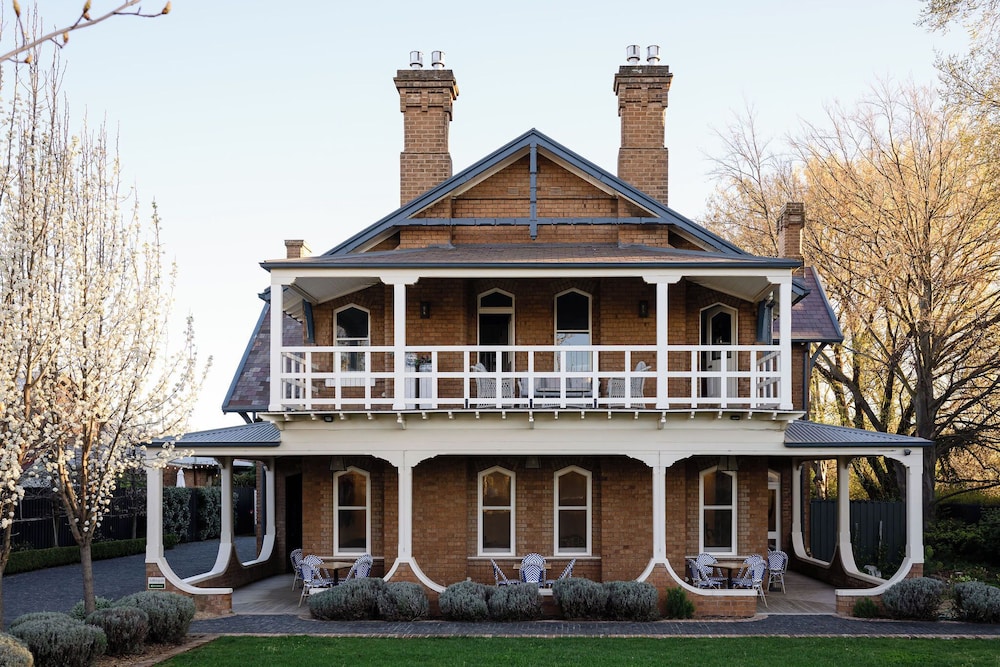 Yallungah Boutique Hotel By Travellers — Orange