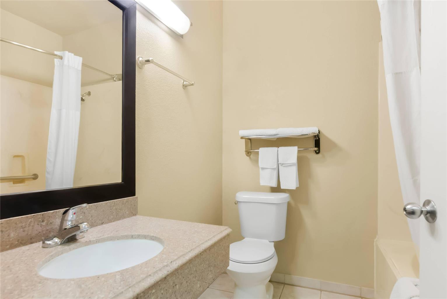 Quality Suites Houston NW Cy Fair - photo 14