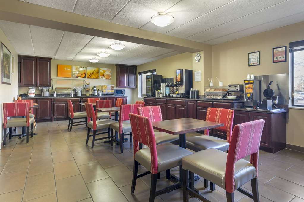 Comfort Inn University Center - photo 45