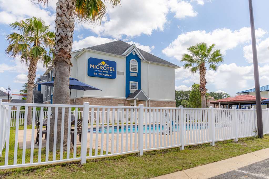 Microtel Inn & Suites by Wyndham Kingsland Naval Base I 95 - photo 12