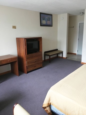 Village Motel - photo 11