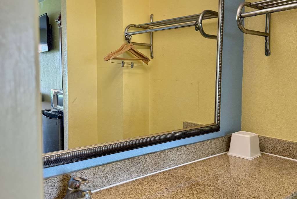 Days Inn by Wyndham Ruther Glen Kings Dominion Area - photo 14