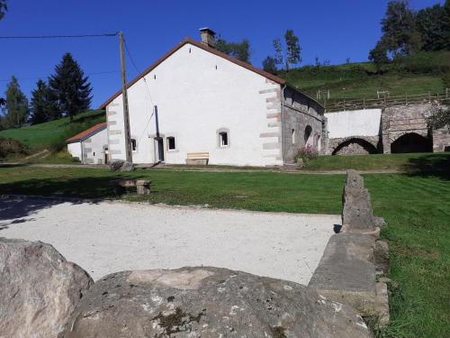 Gîte nature rénové dans les Vosges Saônoises FR 1 583 459 - carbon neutral hotel in Unknown City