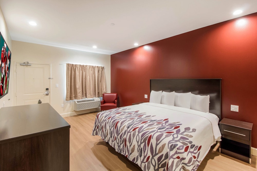Red Roof Inn Houston Willowbrook - photo 16
