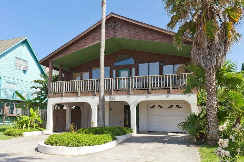 Acapulco Villa South Padre Island — 4-Star Luxury Hotel in South Padre Island, United States