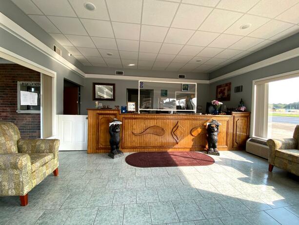 Embers Inn - photo 8
