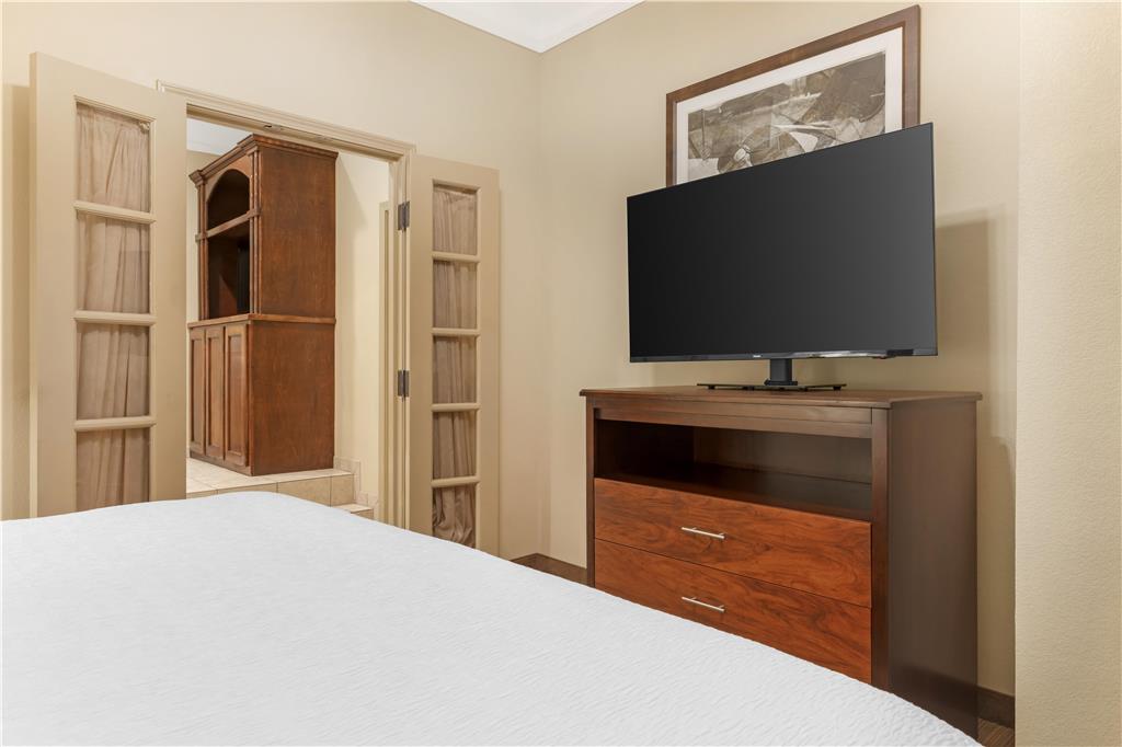 Best Western Plus Monica Royale Inn & Suites - photo 20