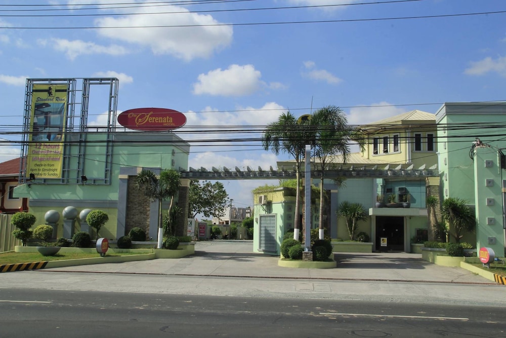 One Serenata Hotel Bacoor in Bacoor, Philippines