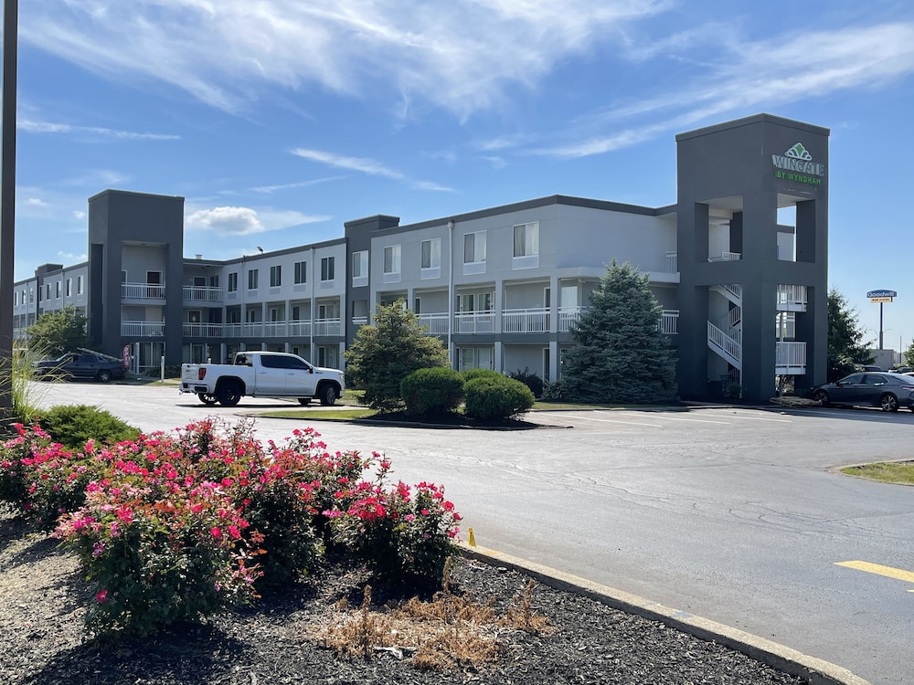 Baymont by Wyndham Dayton North - photo 33