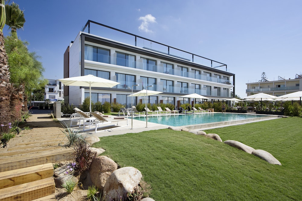 Hotel boutique dONNA in Castelldefels, Spain