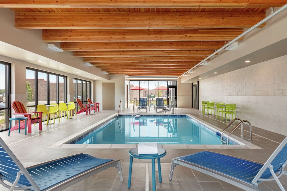 Home2 Suites by Hilton Milwaukee West - photo 24