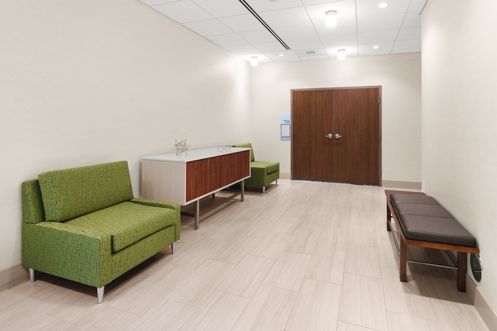 Holiday Inn Express & Suites Suisun City by IHG - photo 48