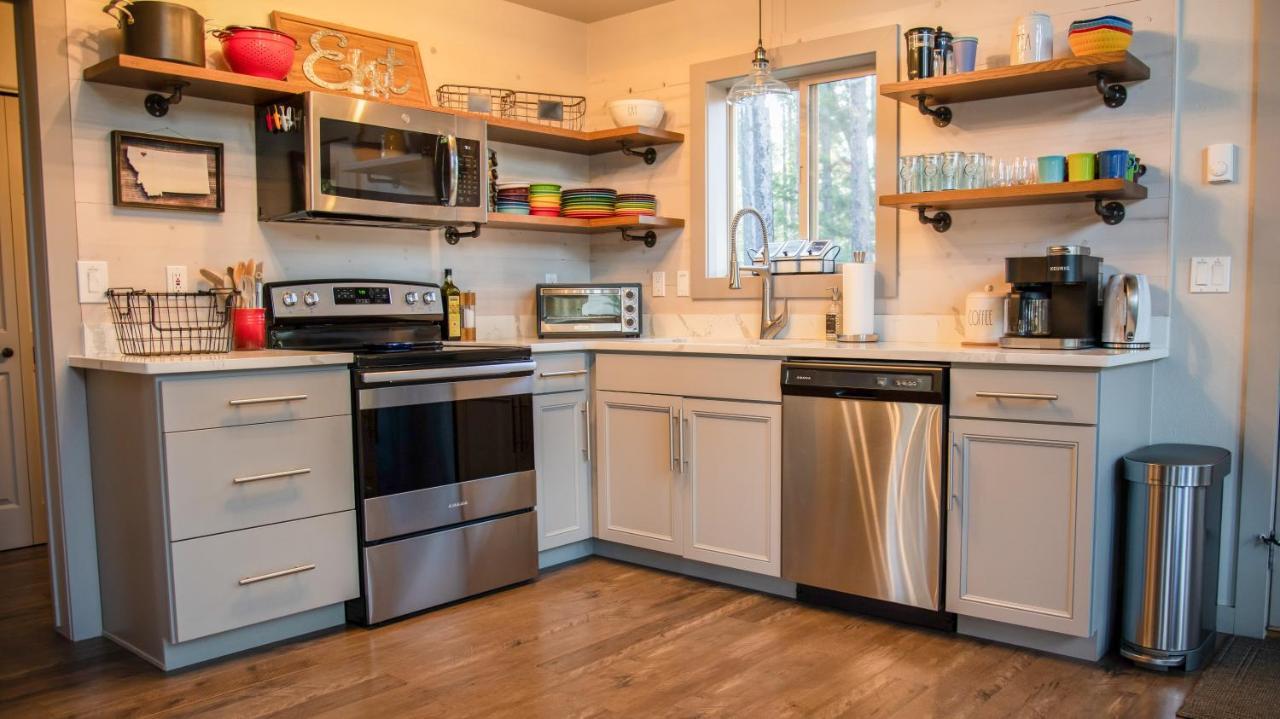 Private Home near Glacier Park Columbia Falls & Whitefish Pet Friendly — 4-Star Luxury Hotel in Columbia Falls, United States