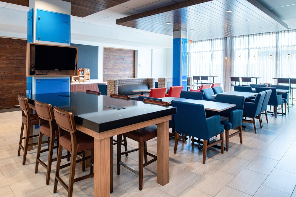 Holiday Inn Express & Suites Elko by IHG - photo 41