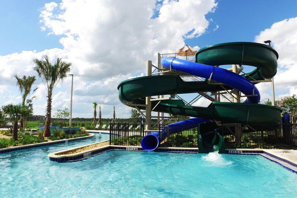 5 Bedroom Single Family Storey Lake Resort Close to Disney 4759