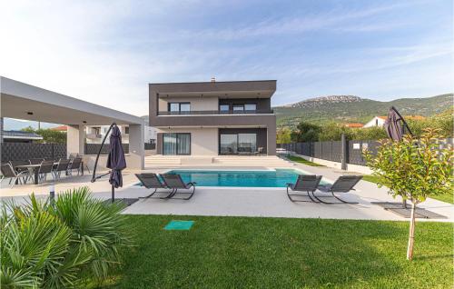4 Bedroom Stunning Home In Kastel Stari — 5-Star Luxury Hotel in Kastel Stari, Croatia