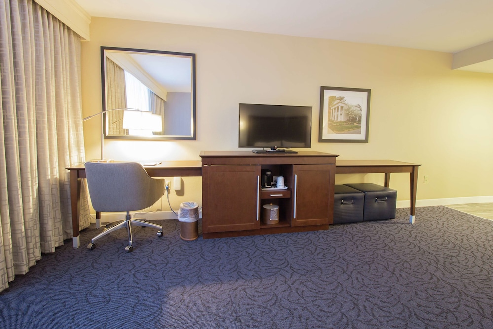 Hampton Inn & Suites Cazenovia - photo 20