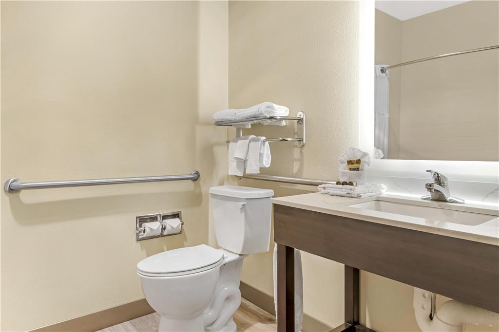 Best Western Plus Monica Royale Inn & Suites - photo 30