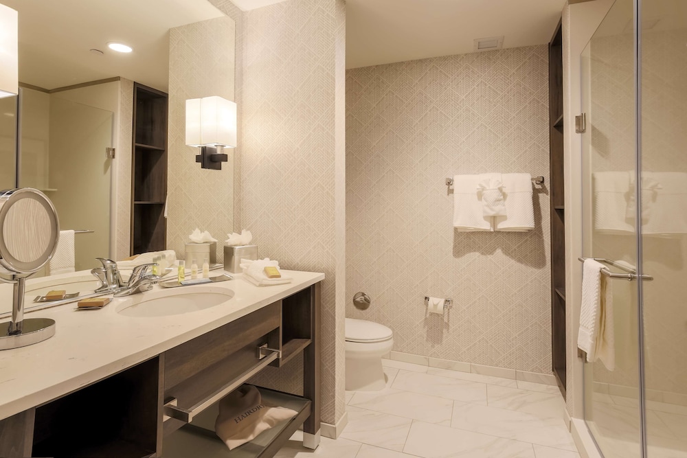 DoubleTree by Hilton Evansville - photo 45