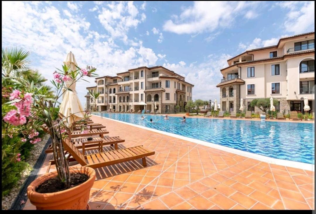 LOVE apartment — 4-Star Luxury Hotel in Burgas, Bulgaria