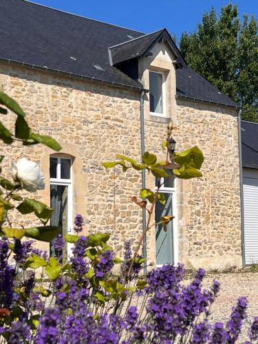 Le 449 Portes De Bayeux — Bayeux