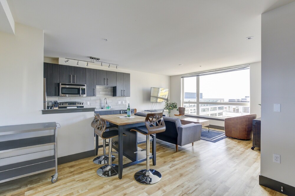 Belltown Waterfront Suites by Barsala - photo 13