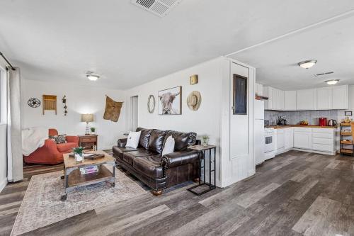 Grand Canyon Ranch Home Western History Big city lot AC — 4-Star Luxury Hotel in Williams, United States