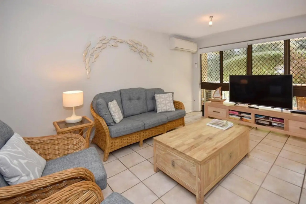 20 Steps to the Sand — 4-Star Luxury Hotel in Mooloolaba, Australia