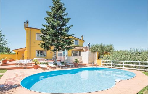 Beautiful Home In Roma — 4-Star Luxury Hotel in Rome, Italy