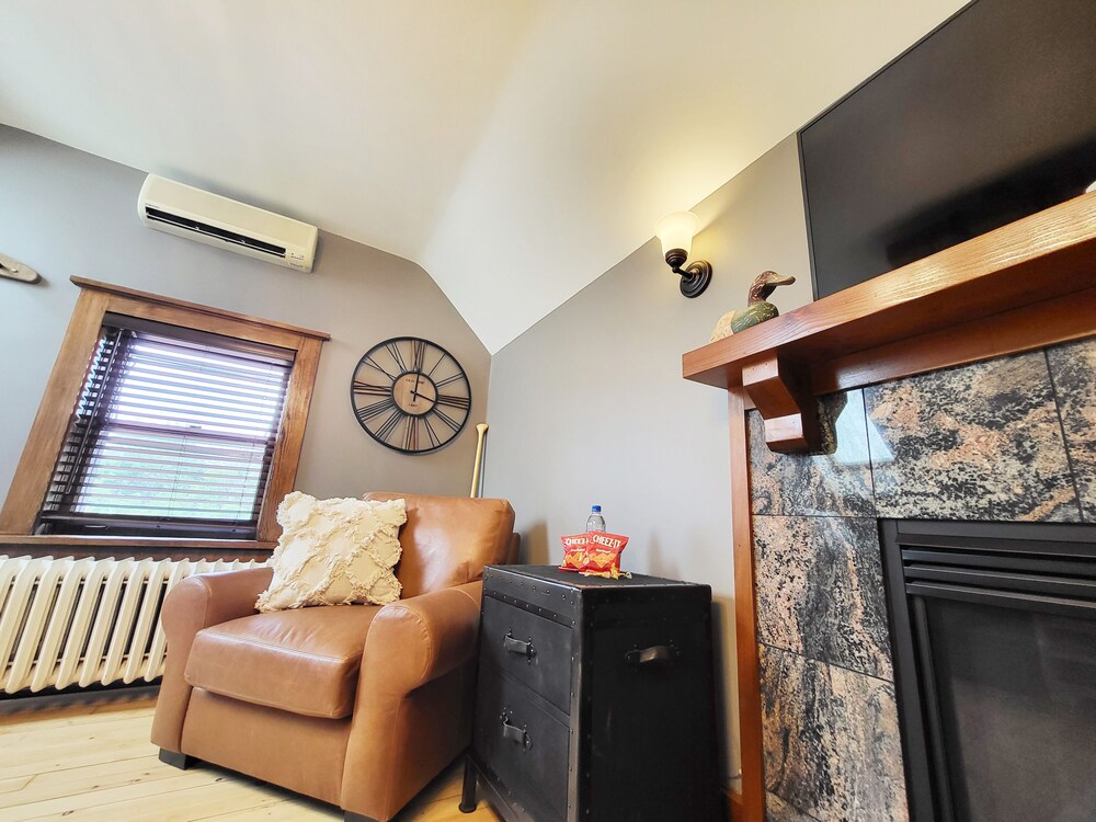 Historic GG Barnum Mansion by Heirloom Boutique Collection - photo 50